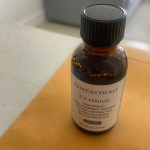 One fluid ounce skin surgical CE FERULIC  prevent treatment for the skin
